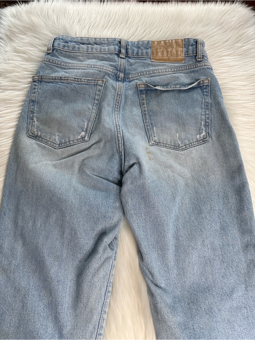 Zara Light Wash High Waisted Well Worn Mom Jeans - Picture 5 of 10